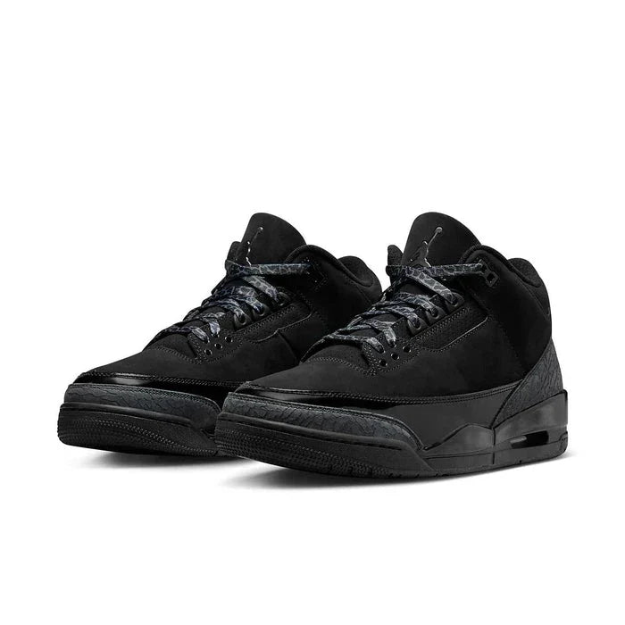 Air Jordan 3 Retro Black Cat (2025): Il Ritorno dell’Icona Total Black per Sneakerhead e Collezionisti