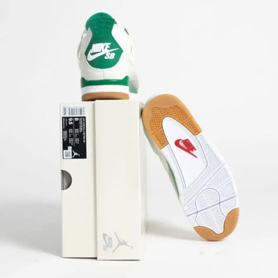 Air Jordan 4 Retro SB Pine Green